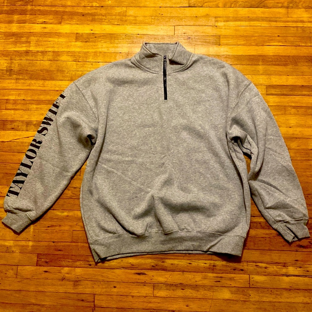 ⭐️ NEW Taylor Swift The Eras Tour - Quarter Zip (L) TOUR EXCLUSIVE ⭐️